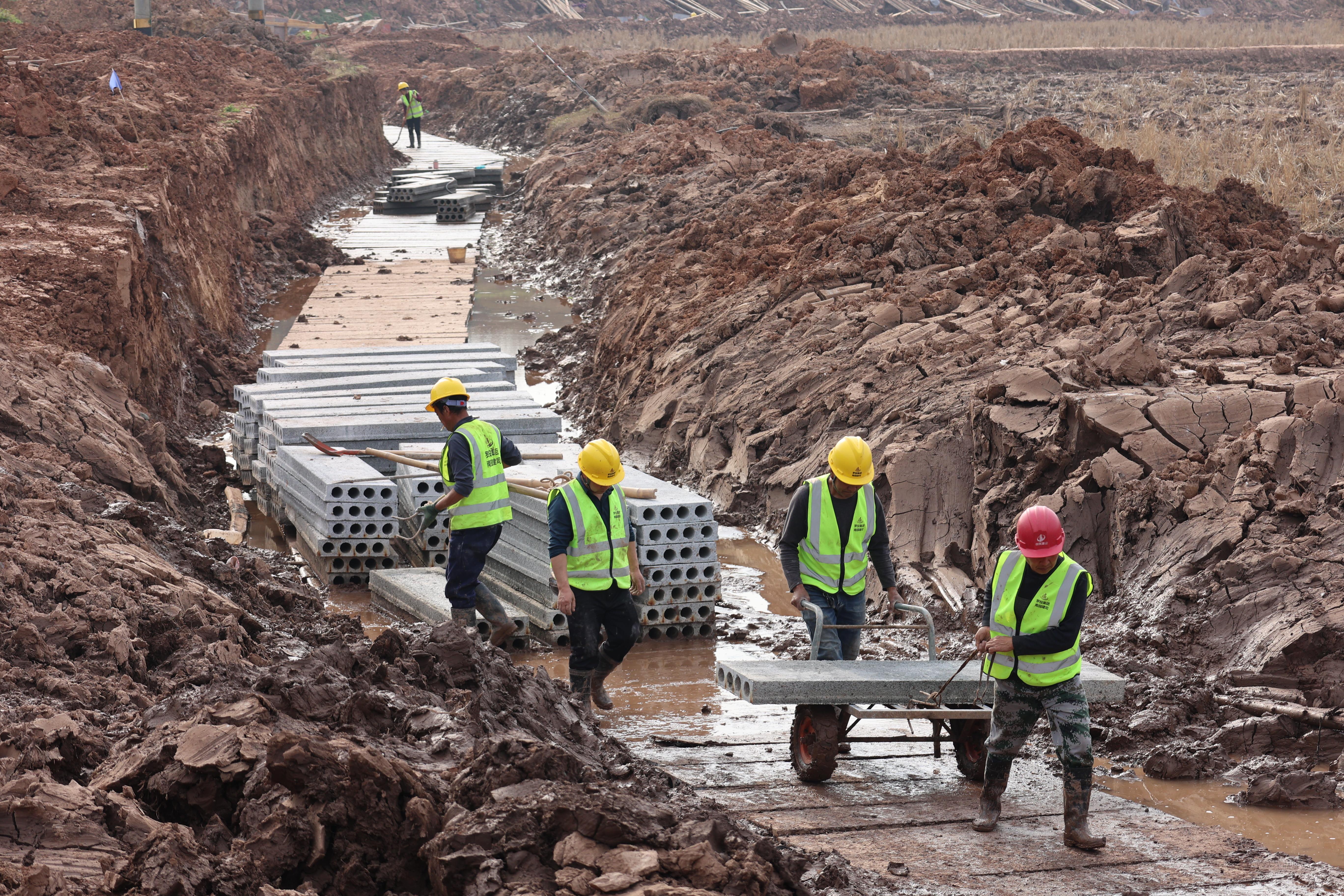 1027048290215044.jpg d5e0bb6e1980ba48deedf5b31cc9a757.jpg