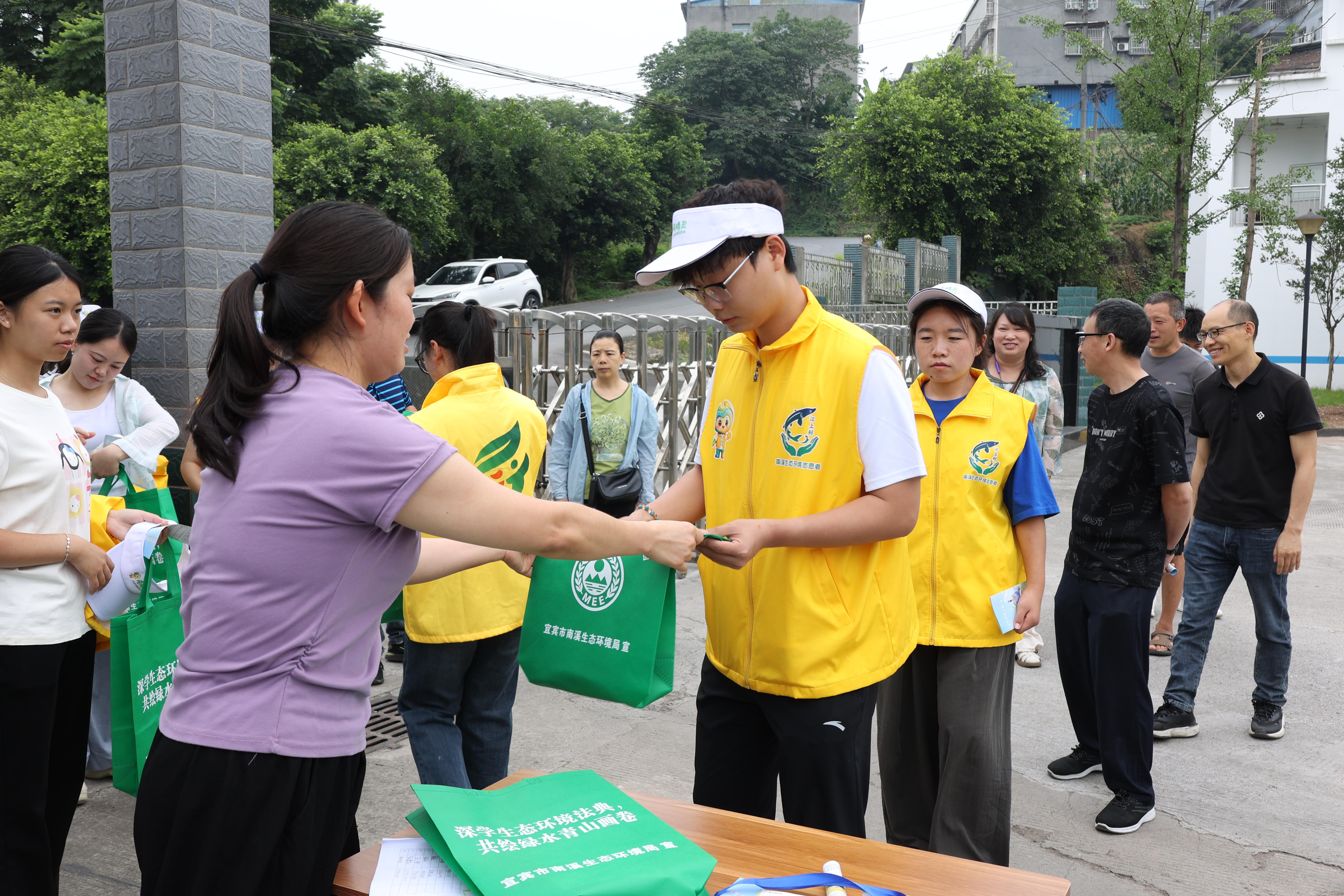 b21aabae532ae1ca9d661ede467eb2f9.jpg