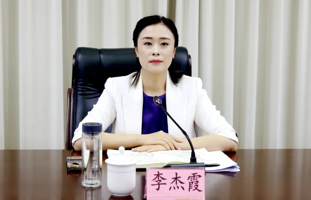 区长2.jpg