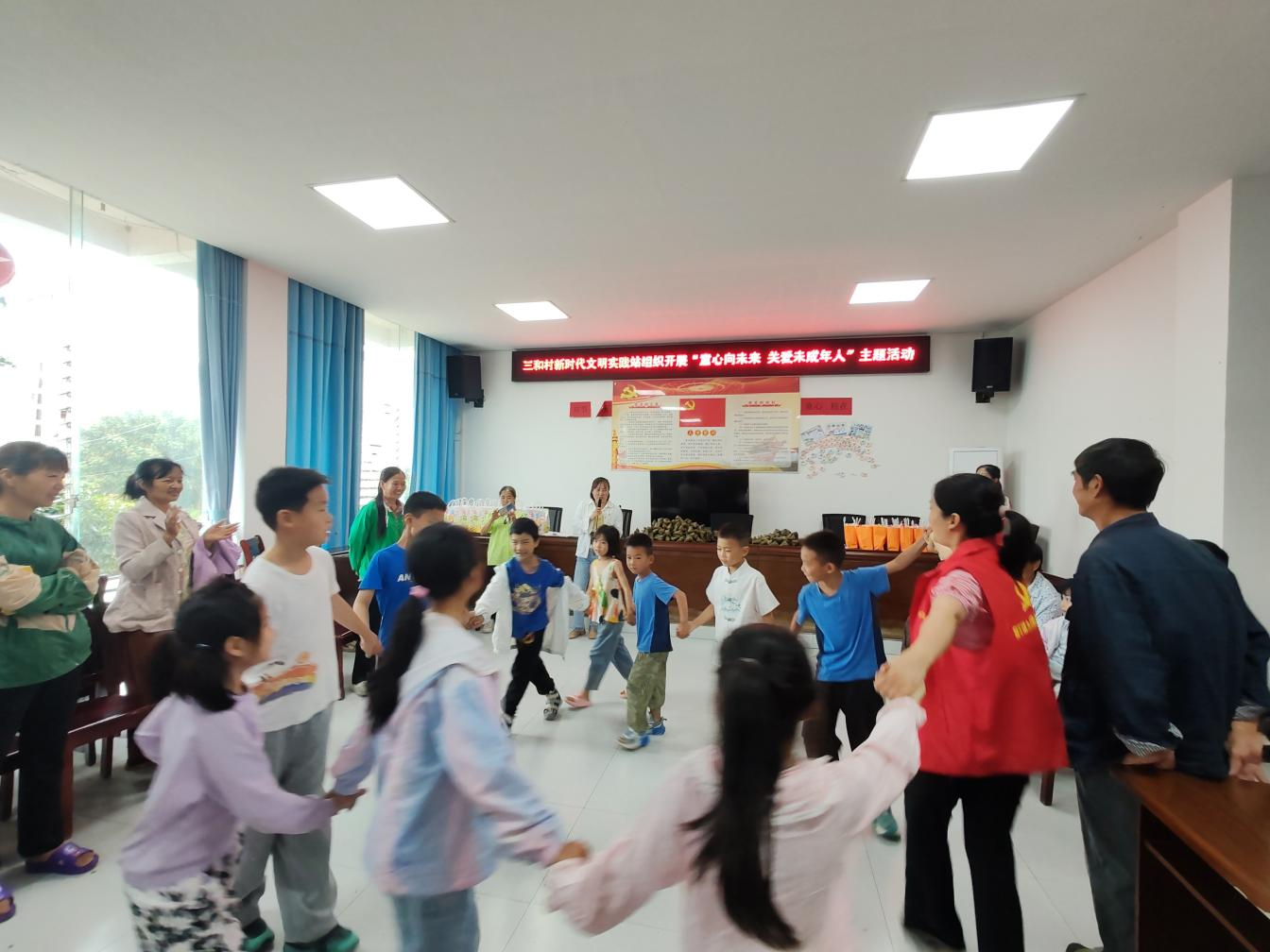 1451153324270337.png 图片2.png